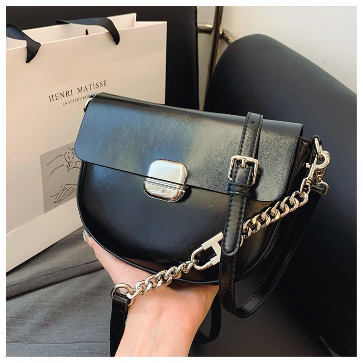 IELGY Melade Shoulder Bag Fashion Chain Crossbody Bag