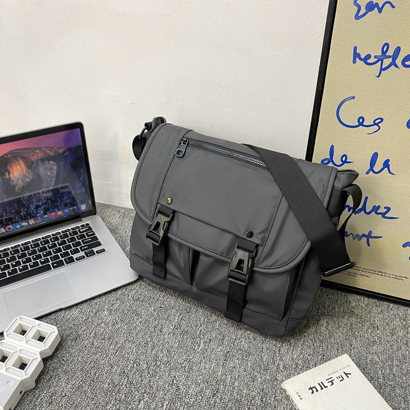 

Men s Trendy Large Capacity Japanese Style Crossbody Messenger Bag светло-серый