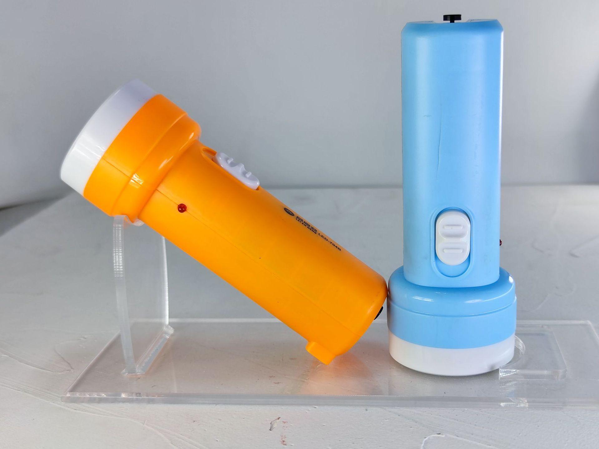 

Прямая продажа с фабрики Светодиодный фонарик Перезаряжаемый Яркий Свет Плотный Ваш Портативный Освещение Уличный Аварийный Фонарик