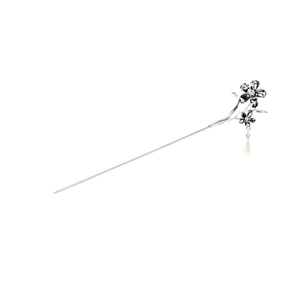Vintage Butterfly Flower Tassel Hairpin for Qipao and Hanfu - Alloy Buyao Hair Accessory for Women