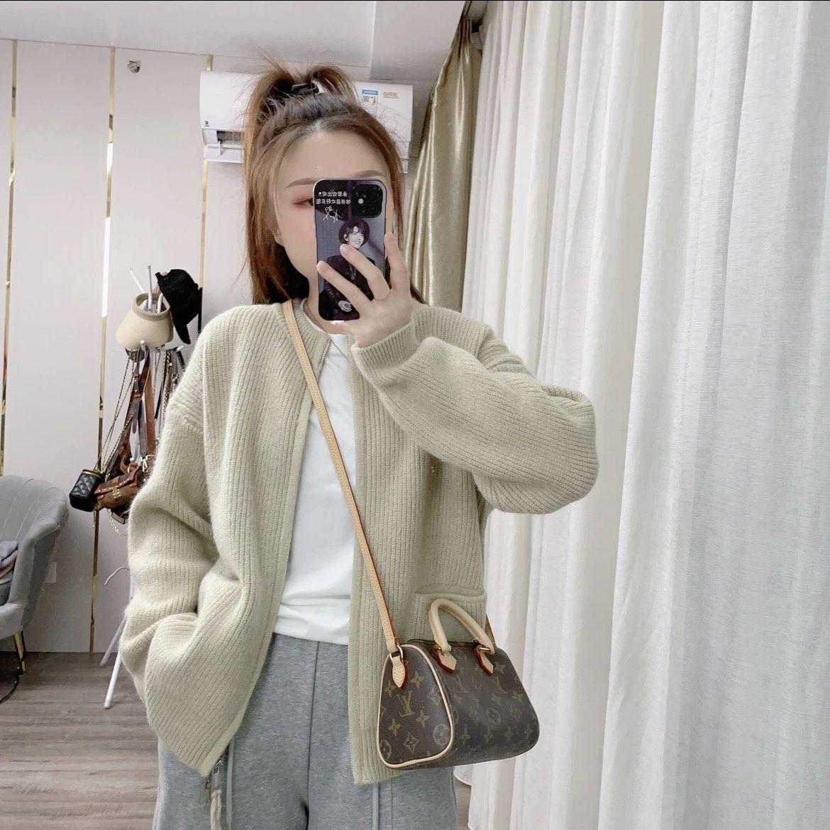 

Spring & Fall Double Zipper Women’s Loose Soft Cardigan - Short Temperament Jacket S