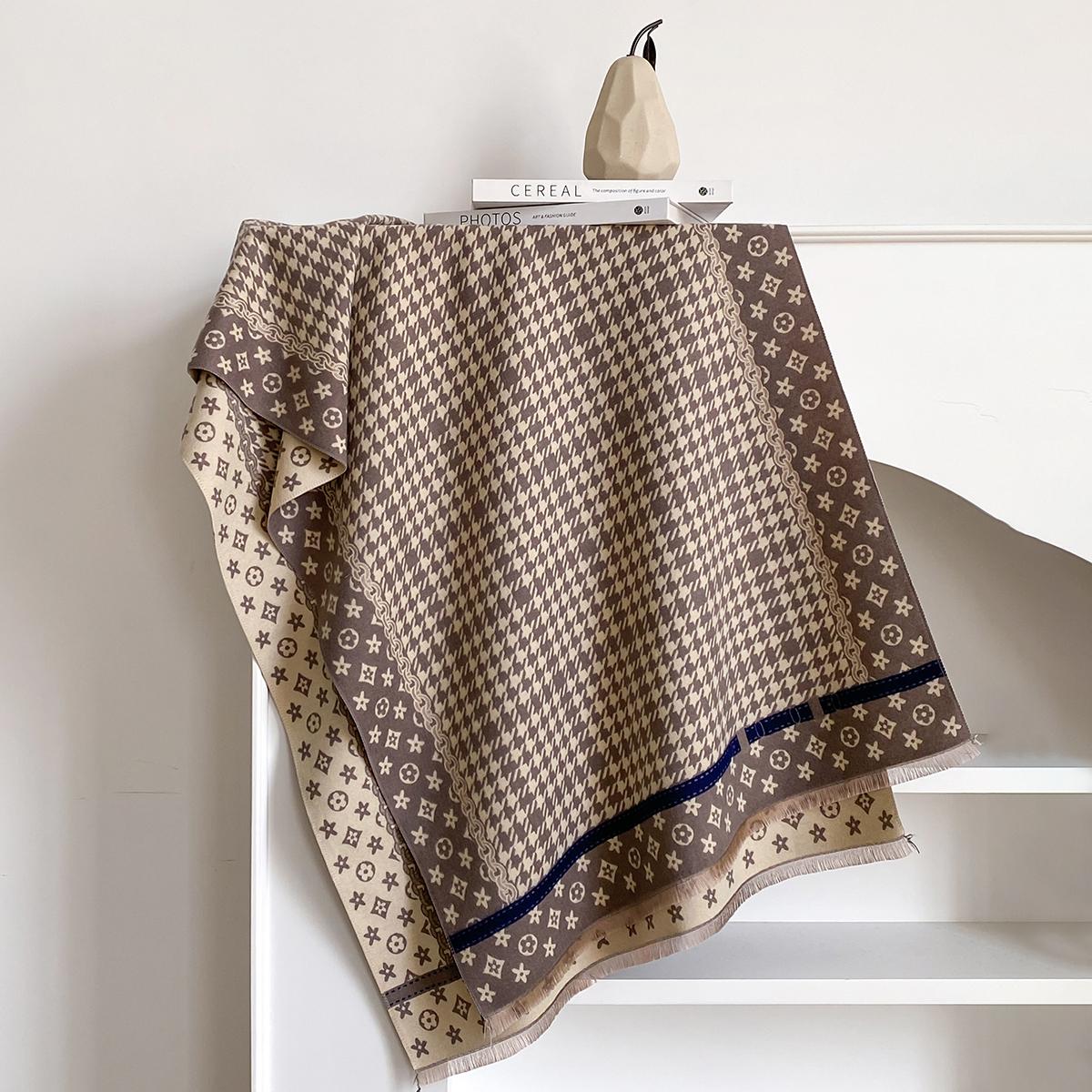 

Elegance Houndstooth Print Scarf Soft Warm Fringe Pashmina Jacquard Shawl Autumn And Winter Coldproof Windproof Blanket