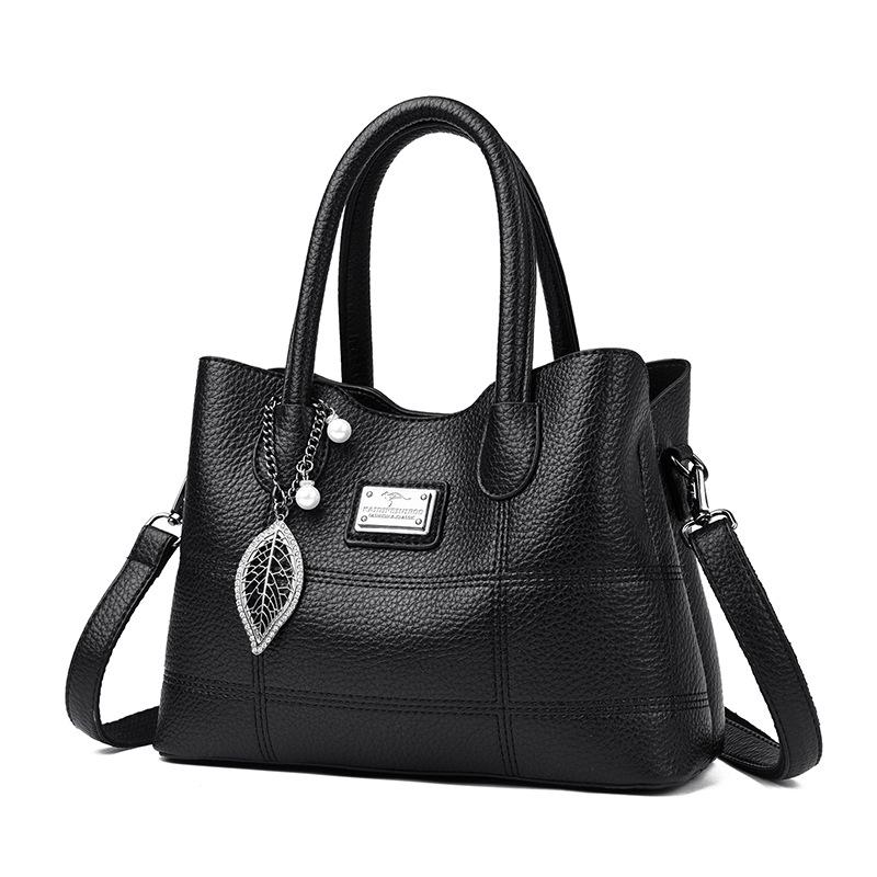 

Simple and Fashionable Single-shoulder Bag with Multiple Pockets and Large Capacity. Handbag or Crossbody Bag. чёрный