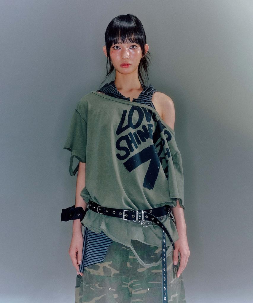 Beikeonteuakaibeu Dion Cut-Out Box T-Shirts (2Color)