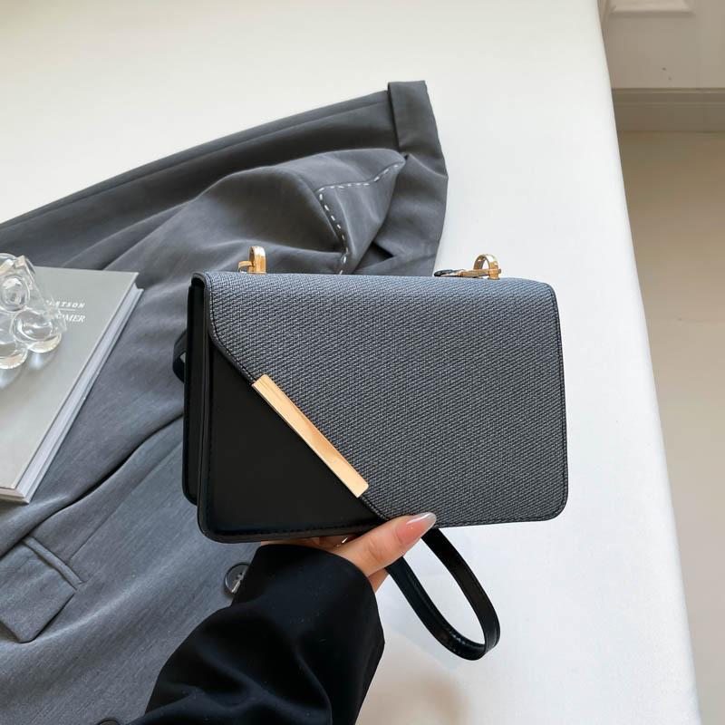 Popular Diagonal Light Luxury Design Sense New Contrasting Color Temperament Small Square Bag Casual High Value Single Shoulder Messenger Bag