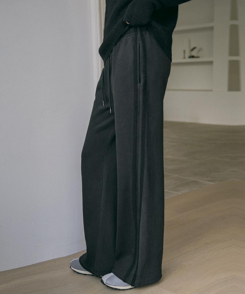 Banwonateullie P3220 Wide Track Pants_Black