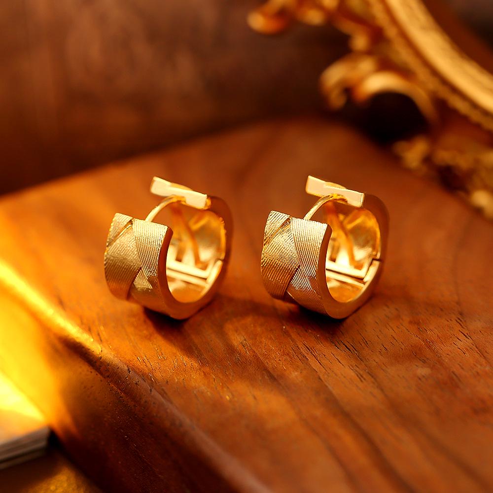 High-End Minimalist Gold-Plated C-Shaped Hoop Earrings for Women