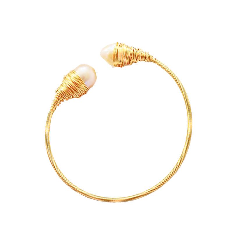 

Эксклюзивный браслет из пресноводного жемчуга и медного сплава с ручной инкрустацией