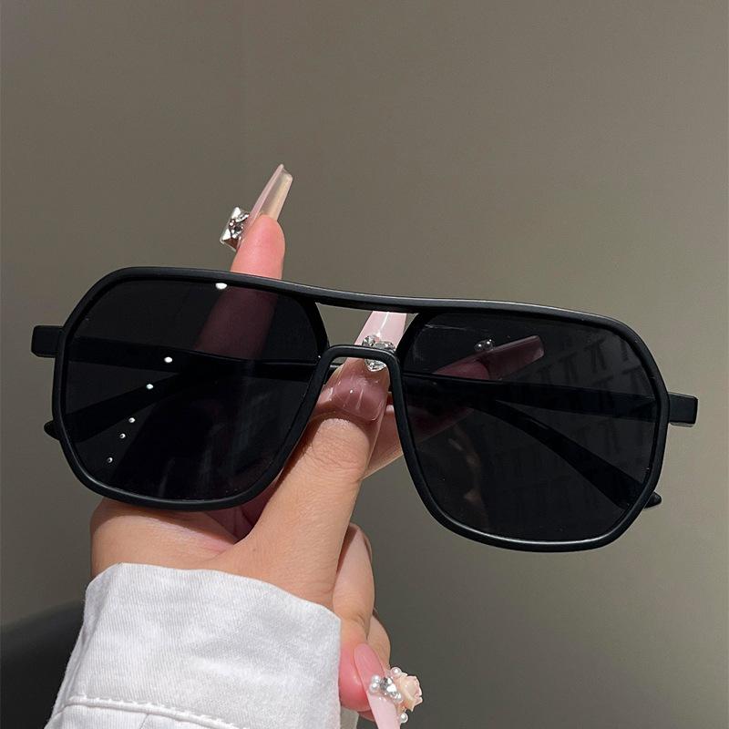 New Vintage Square Sunglasses Women Men Brand Rectangle Sun Glasses Female Oval Eyewear for Male Female Eyeglasses