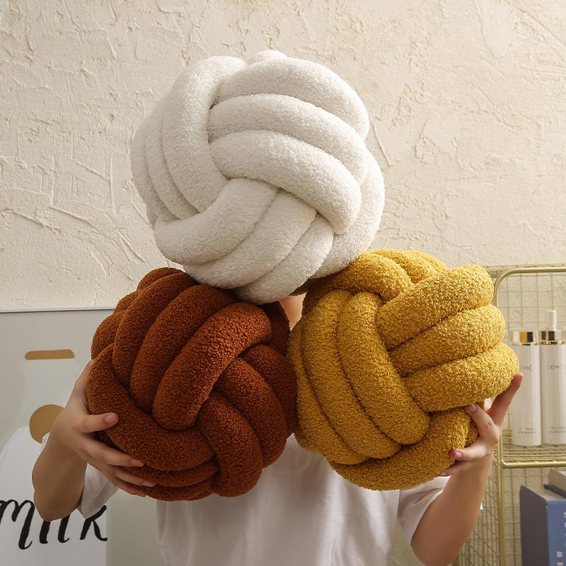 Lamb Fleece Sofa Bed Decoration Throw Pillow Nordic Knotted Ball Living Room Decor Cushion Simple Home Decor Pillow