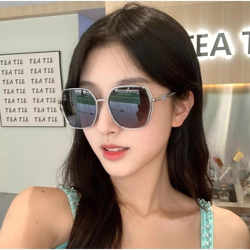 Stylish and Versatile Sunglasses for Women, UV Protection, Large Frame, High-end Sunglasses