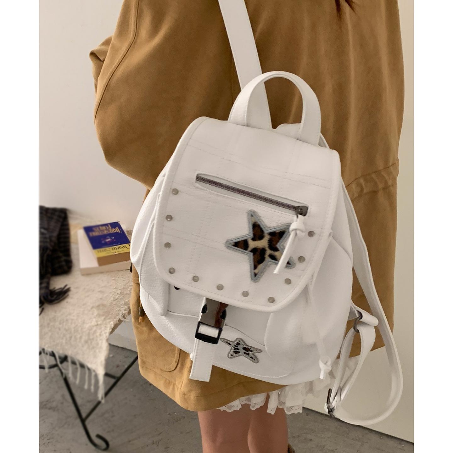 

Korean version of casual star backpack bag women s 2025 new fashion preppy style backpack large capacity portable bucket bag