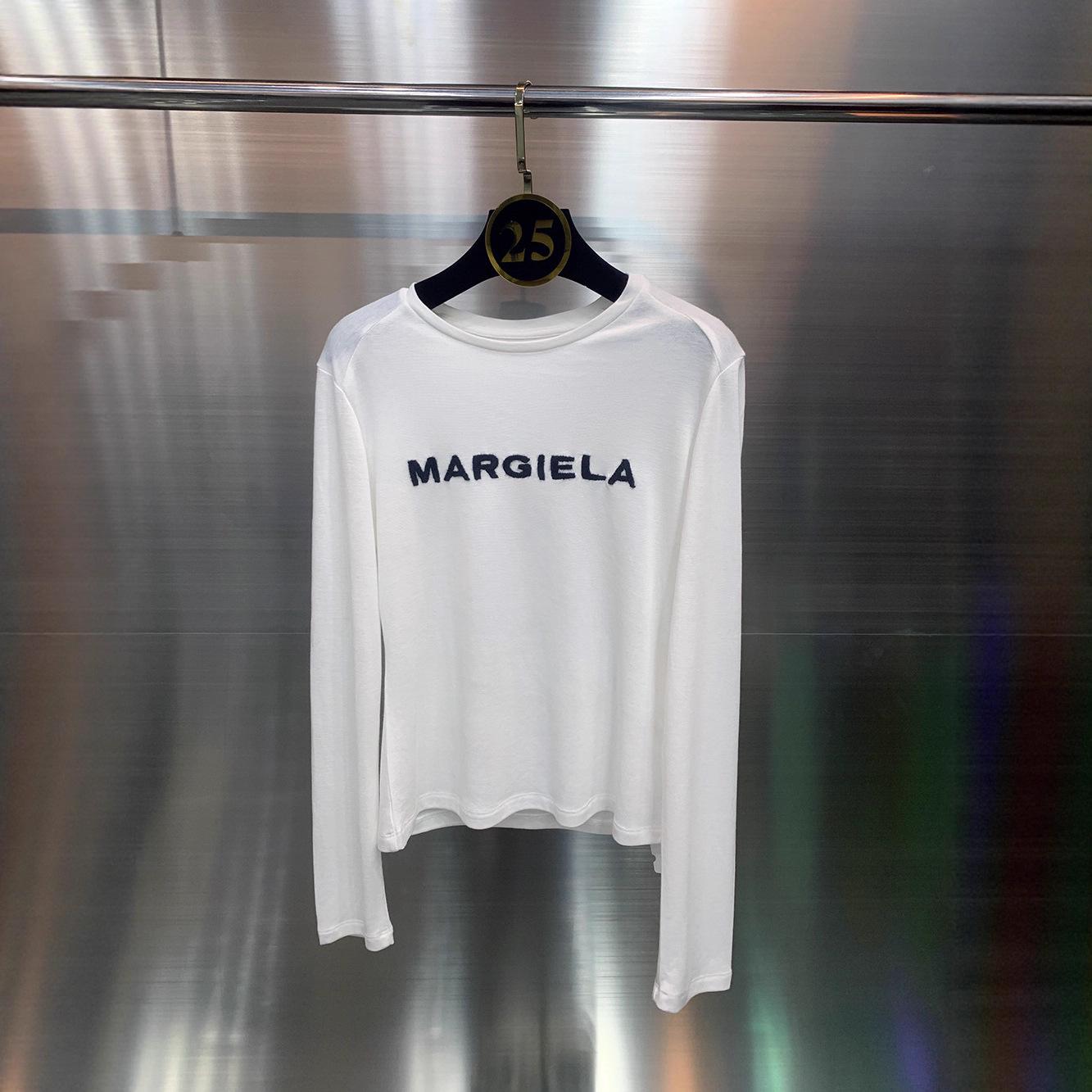 In Stock: Women s Autumn 2025 Loose Embroidered Letter Long Sleeve T-Shirt - Versatile Round Neck Top. Medium белый
