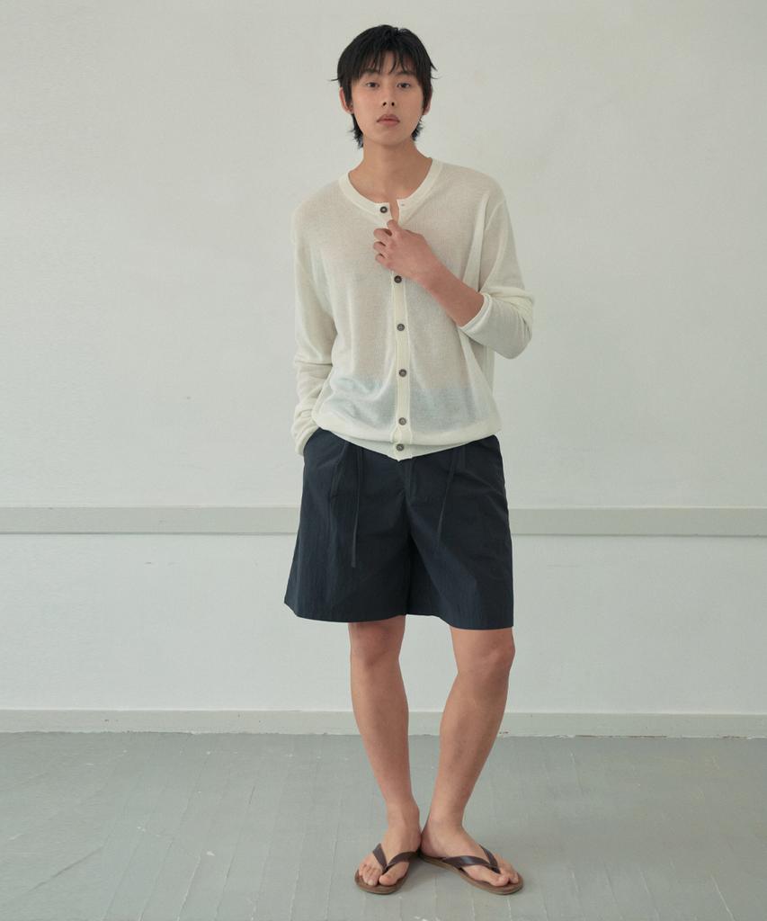 Wednesday Oasis Half One-Pleat Shorts_Charcoal(Wb6Pt14)