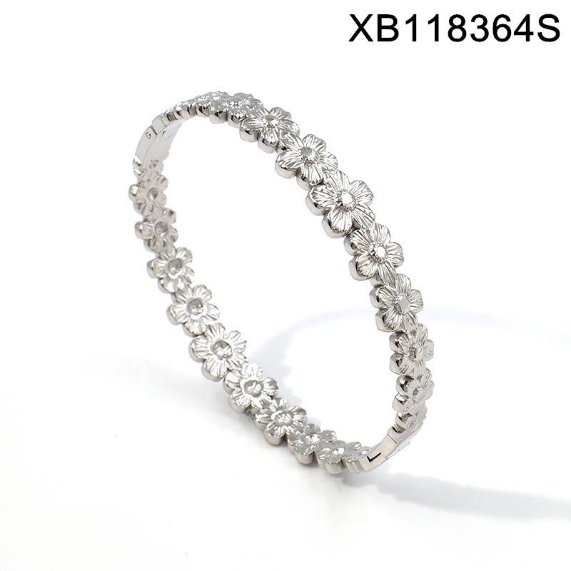 Gold-Plated Titanium Flower Bracelet, European Style, Colorfast Open Cuff, Trendy Niche Design for Women