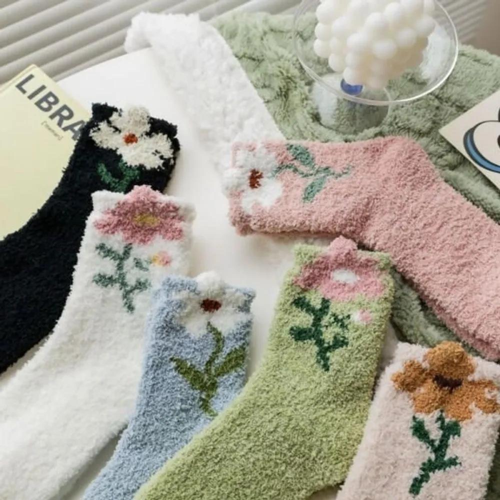 Hollige Le Menor Fluffy Winter Home Socks Flower Sleep Socks beige