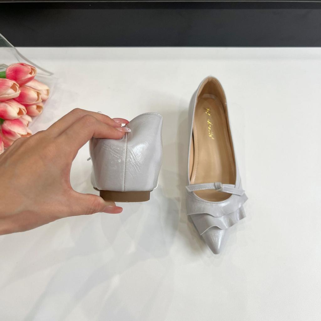 Damen Schuhe mit innerer Erhöhung Lotusblatt-Design spitze Ein-Pedal-Einzelschuhe 2025 Sommer neu Französisch mit Rock Abendschuhe