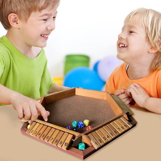 Shut The Box Brettspiel mit 12 Würfeln 1-6 Spieler Kinder Erwachsene Familienspaß Pädagogisches Mathe-Zahlenstrategie Holz-Desktop-Spiel Geburtstagsgeschenk