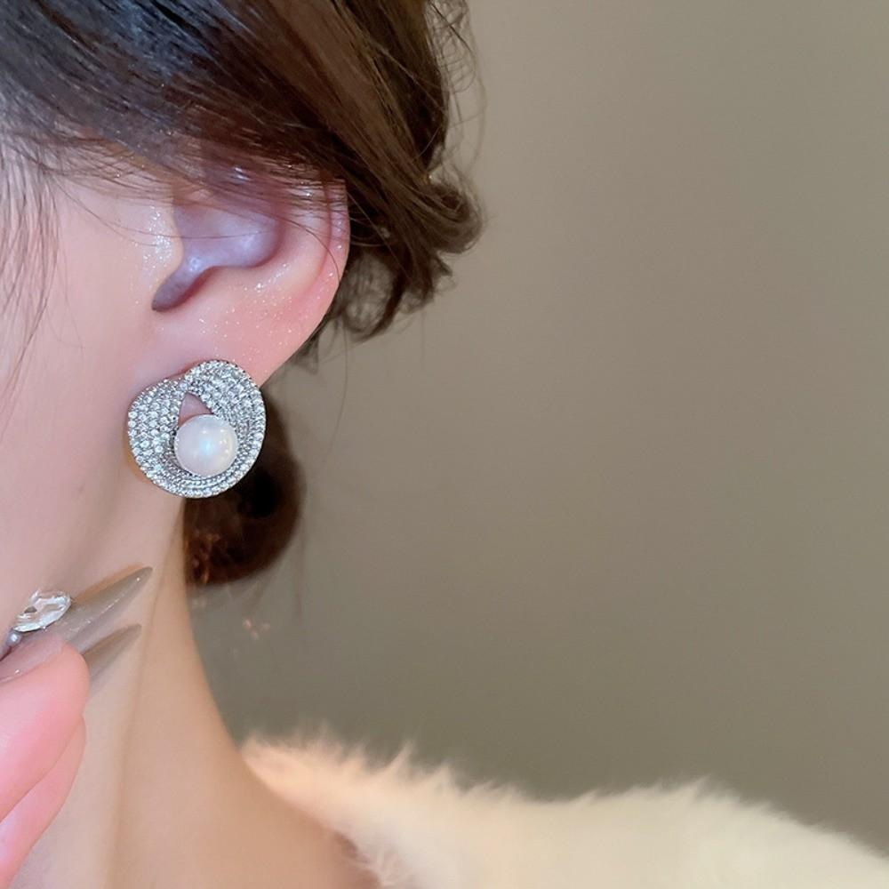Light Luxury Pearl Stud Earrings Rhinestone Women Ear Jewelry Bright Pearl Ear Studs Girls