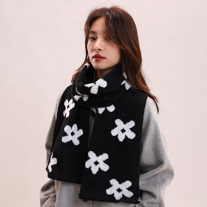 Double-sided small flower knitted wool scarf for women's autumn and winter black and white Korean version versatile student spring and autumn new mod