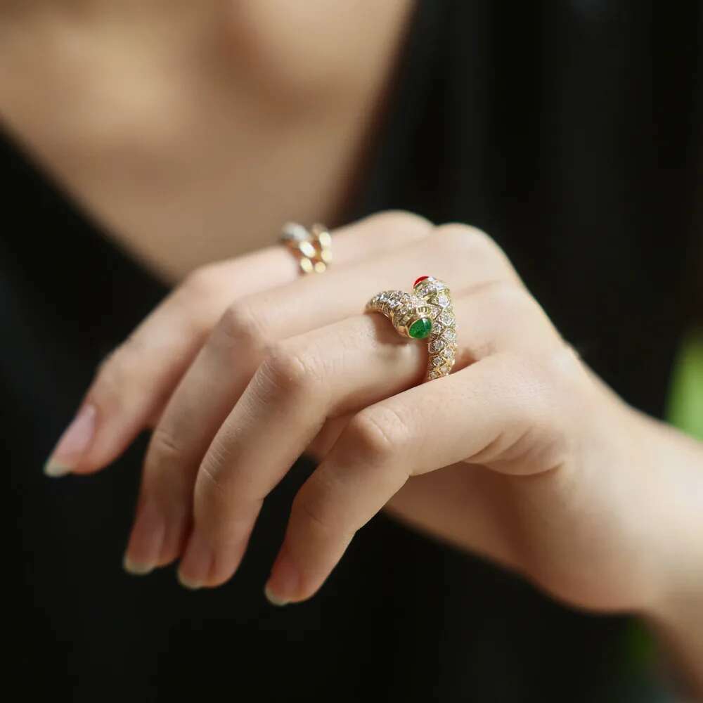 Wosikate Vintage Court Style 18K Gold Plated Ring For Women Wedding Jewellery Ladies Finger Ring Engagement Party Gift