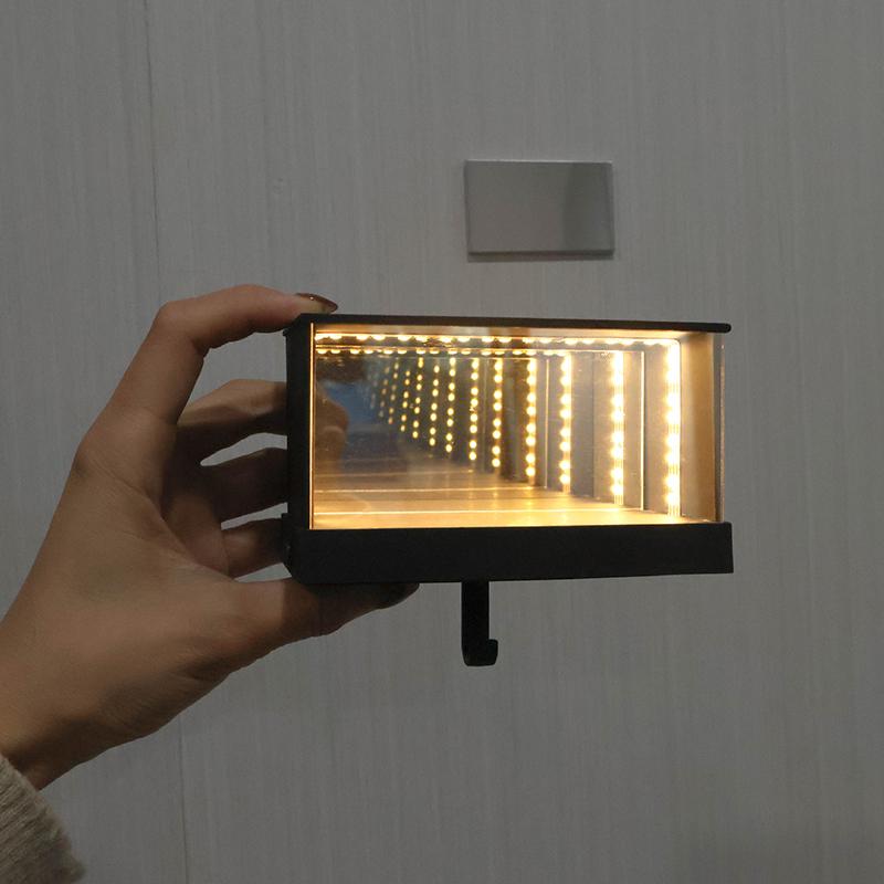 LED Işıklı Garaj Anahtarlığı Araba Tutkunu Anahtarlığı LED Sonsuzluk Aynalı Anahtarlık Araba Severlere Hediye Girişler İçin Kolay 1 Adet