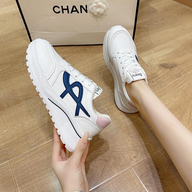 Fashion sports shoes women's soft-soled women's shoes 2025 spring new soft leather versatile white shoes lightweight casual running shoes