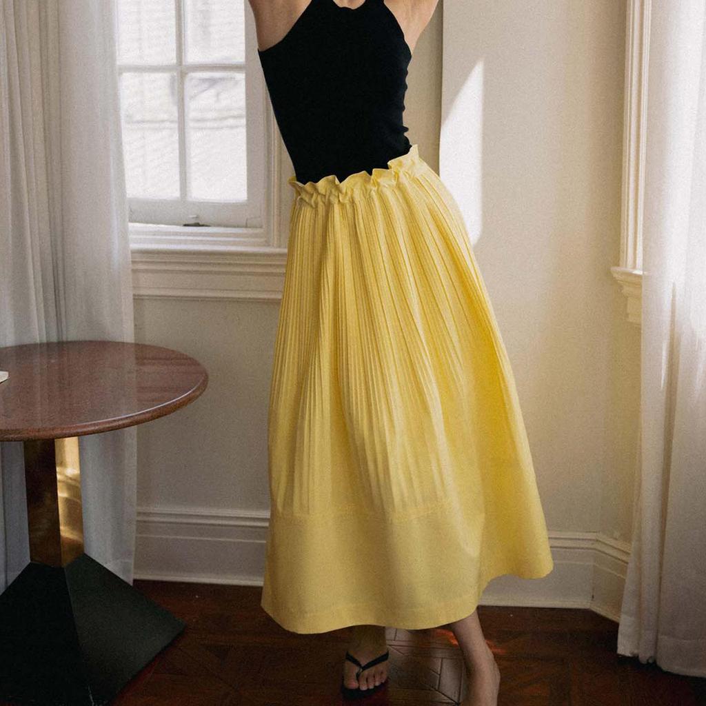 Women's White Pleated Midi Skirt - Minimalist A-line Style with Elastic Waist