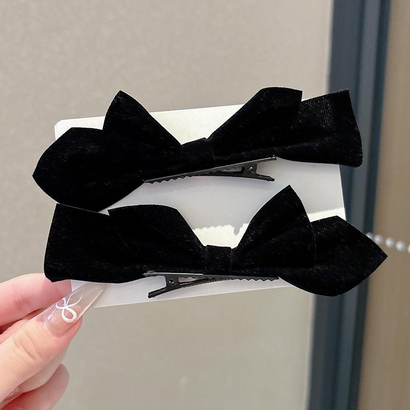 

2 шт. Бархатная заколка-бант, боковой зажим для волос, зажим для челки, принцесса, маленькая заколка, головной убор, 2025 новая модная прическа, аксессуары для волос, зажим Size fits all