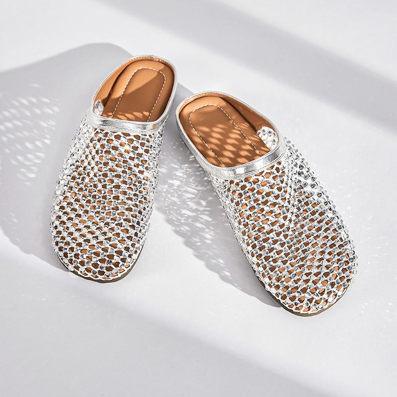 

Summer new flat-bottomed bag head half slippers women s golden fishing net full of diamonds hollow sandals wear light single shoes 40 срібний