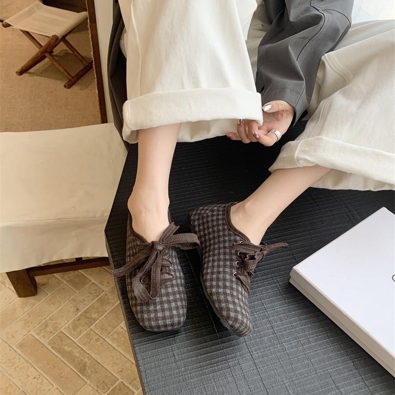 2025 new retro square head strap casual style low heel small single shoes spring and autumn French retro versatile women's shoes