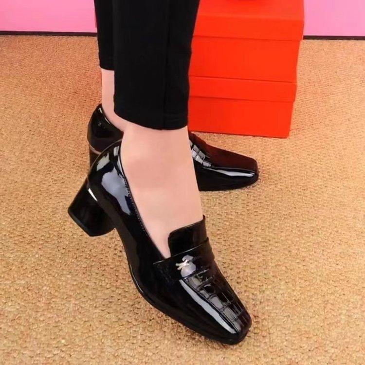 Time square head thick heel high heel single shoes women's 2025 new autumn British style small leather shoes medium heel patent leather women's shoes