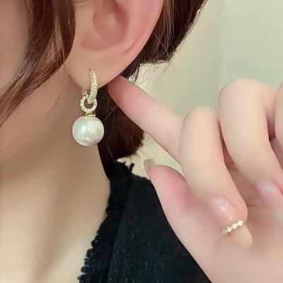 Niche Ear Buckle Earrings Fashion Light Luxury Pure Style High-end Foreign Design Personality Trendy Elegant Classic Jewelry