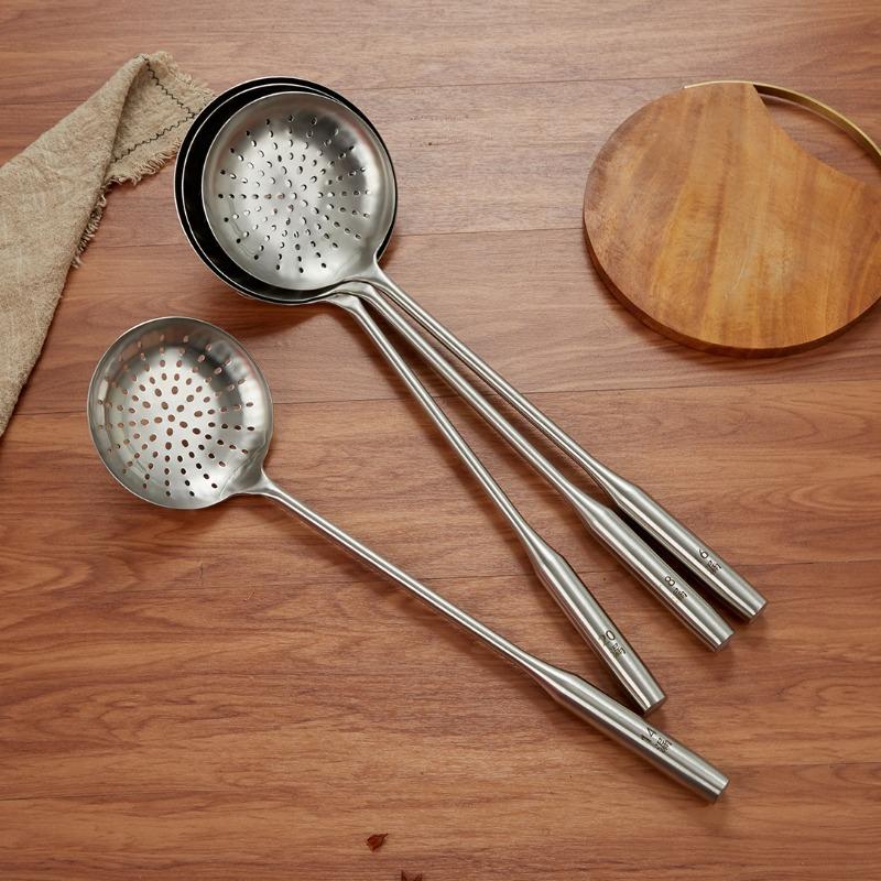 Stainless Steel Strainer Spoon for Scooping Noodles, Large Filter Screen, Hot Pot Dumpling Spoon, Chef's Deep-frying Thickened