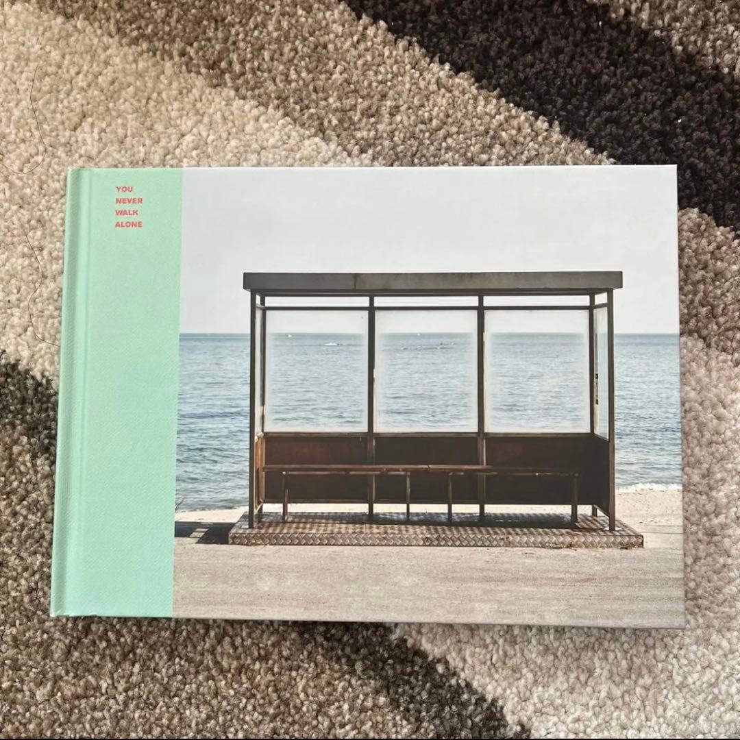 

[USED] BTS Official Album YOU NEVER WALK ALONE