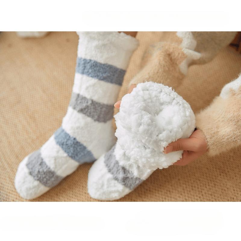 Winter Plüsch Frauen Boden Socken Warme Weiche Korallen Fleece Gestreiften Bequeme Nicht-Slip Thermische Weibliche Socken