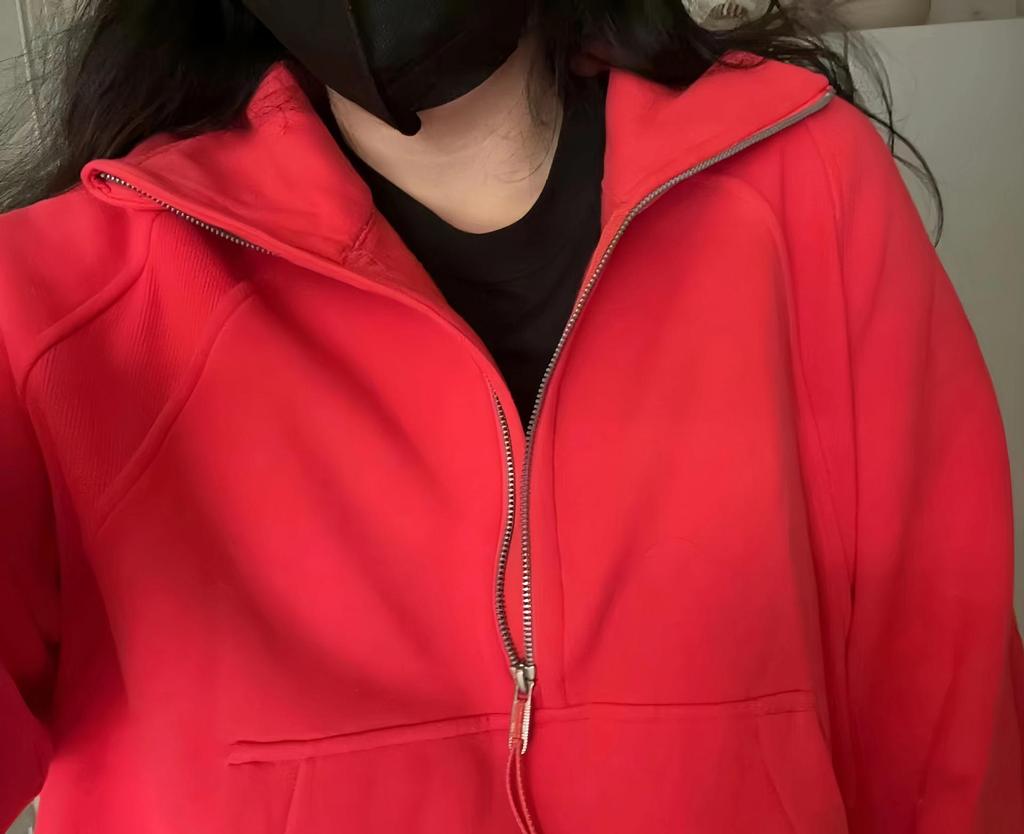 Sweter damski Lulu z półgolfem: Codzienny plus aksamitny pulower jesienno-zimowy z półzamkiem.