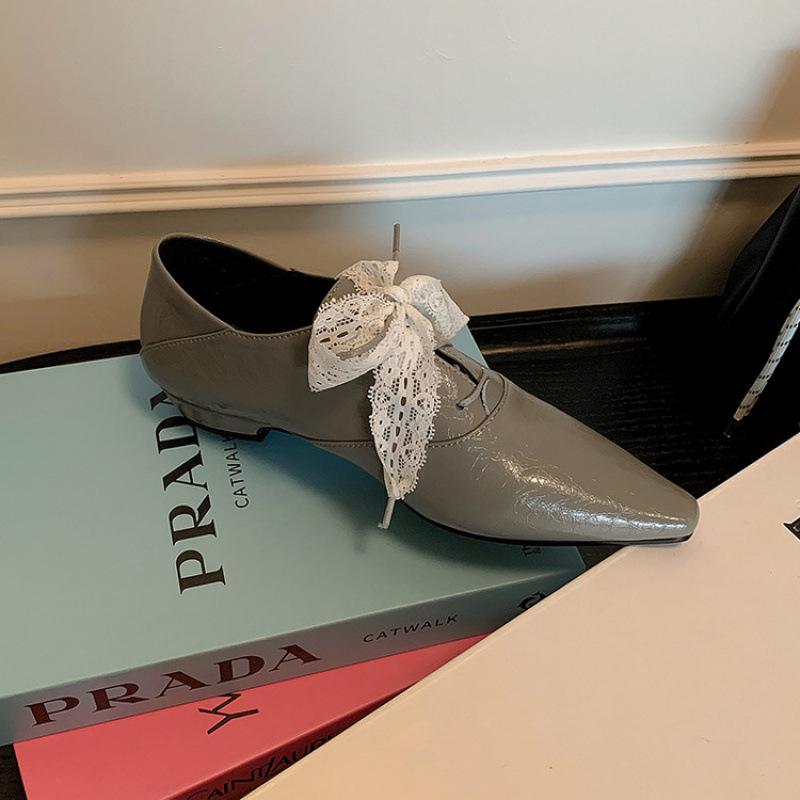 

Новая женская модная одинарная обувь, нескользящая мягкая подошва, низкий каблук, на шнуровке, женская обувь из овчины, повседневная модная, на четыре сезона, маленькие кожаные туфли женские 34 серый