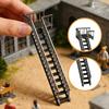 1/64 Maßstab Treppenmodell Miniaturtreppen, DIY Diorama Displayständer Dachbodenleiter für Puppenhaus