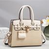 Textured Atmospheric Bag Women's Solid Color Commuting Diagonal Span Bag Women's Fashion Messenger Handbag
