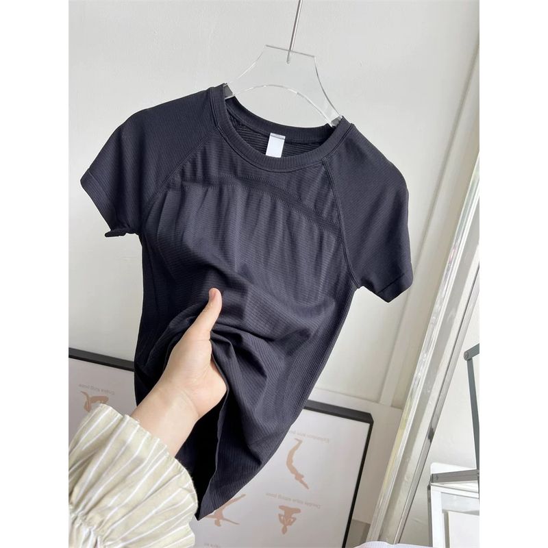 

Бесшовная футболка для йоги шорты фитнес бег спорт с коротким рукавом топ пилатес большой эластичный дышащий влагоотводящий летний легкий Black M