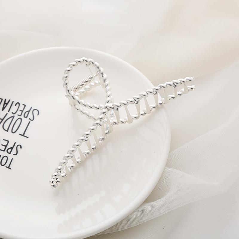 Stylish Korean & Japanese Matte Metal Claw Clip for Updo Hairstyle