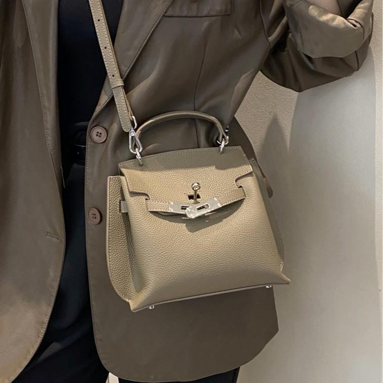 New Women's Bag, Fashionable and Versatile, Retro Top Layer Cowhide Leather Bag, Single Shoulder Crossbody Leather Bag
