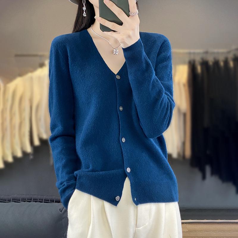 Women's Wool Knit Collar Cardigan: Slim-Fit, Long Sleeve, Loose Outerwear for Autumn and Winter.