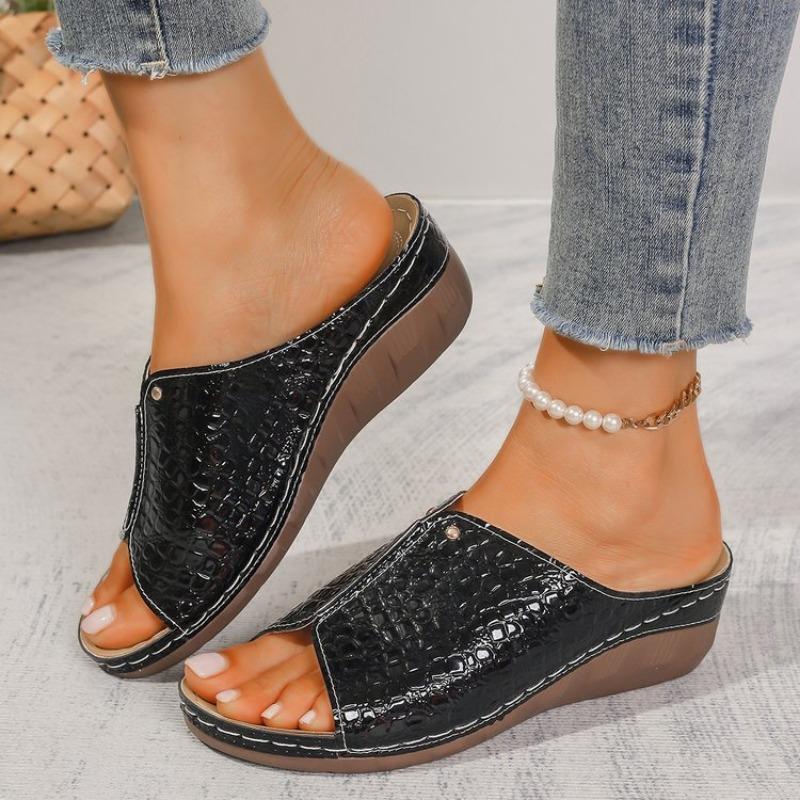 Fashion Gold Silver Wedge Sandals Women 2024 Summer Retro Clip Toe Platform Sandals Woman Plus Size 43 Thick Bottom Gladiator Shoes