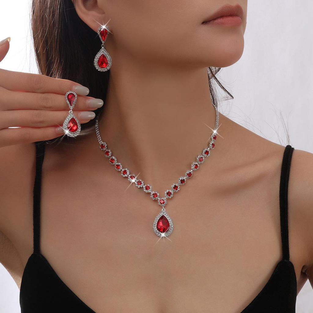 Exclusive Women's Rhinestone Jewelry Set: Necklace, Ring, Earrings