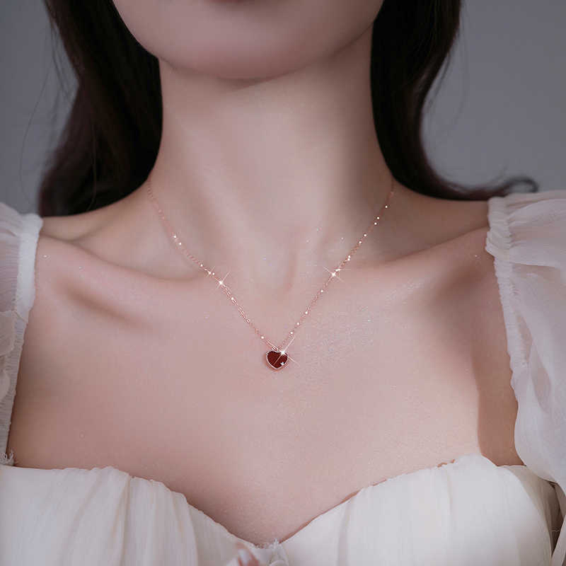 Love Agate Necklace Female Niche Exquisite Fashion Light Luxury High-End Design Heart-Shaped Pendant Female Premium