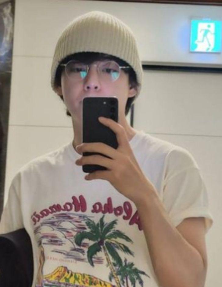 [USED] Knit Hat Worn by V and IEN