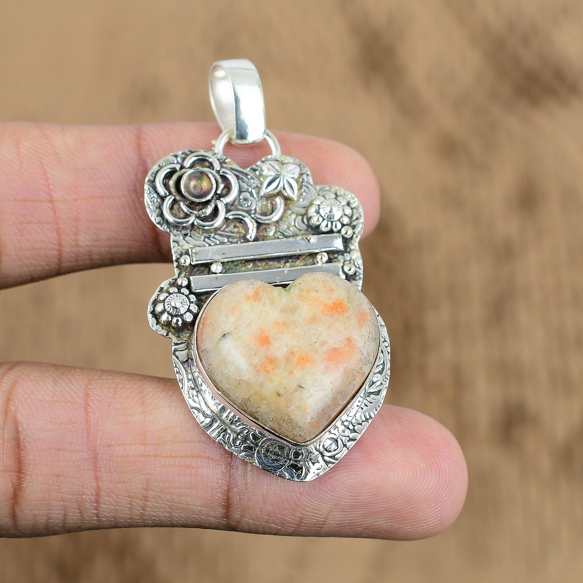 

Natural Sunstone Gemstone Pendant Flower 925 Sterling Silver Indian Jewelry