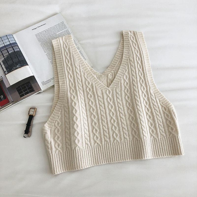knitted sleeveless vest
